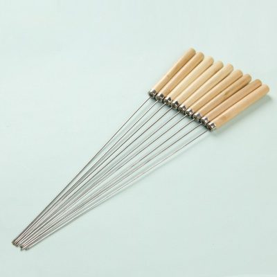 ⁦Wooden Handle Stainless Steel BBQ Skewers 50pcs Set⁩ - الصورة ⁦4⁩