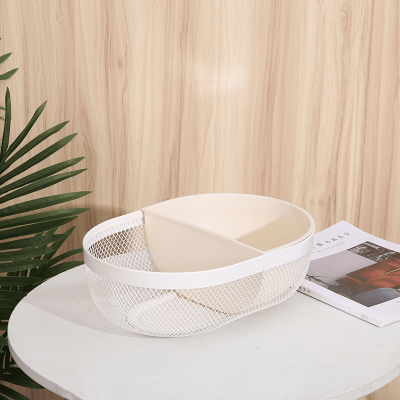 ⁦Oval Shape Iron Mesh Storage Basket with Plastic Divider 30.8*22.5*10.3cm⁩ - الصورة ⁦4⁩